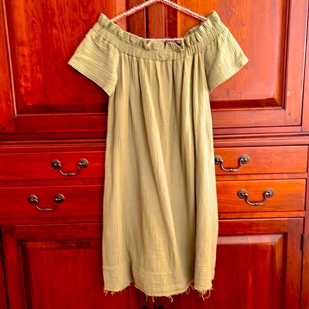 Amadi dress size medium.